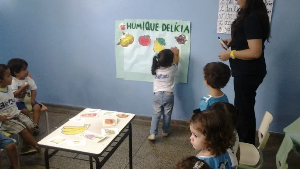Alimentação saudável - Jardim I - Professora Cladir