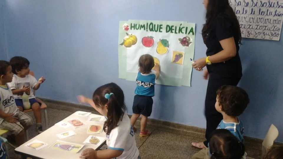 Alimentação saudável - Jardim I - Professora Cladir