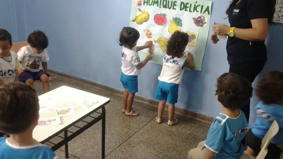 Alimentação saudável - Jardim I - Professora Cladir