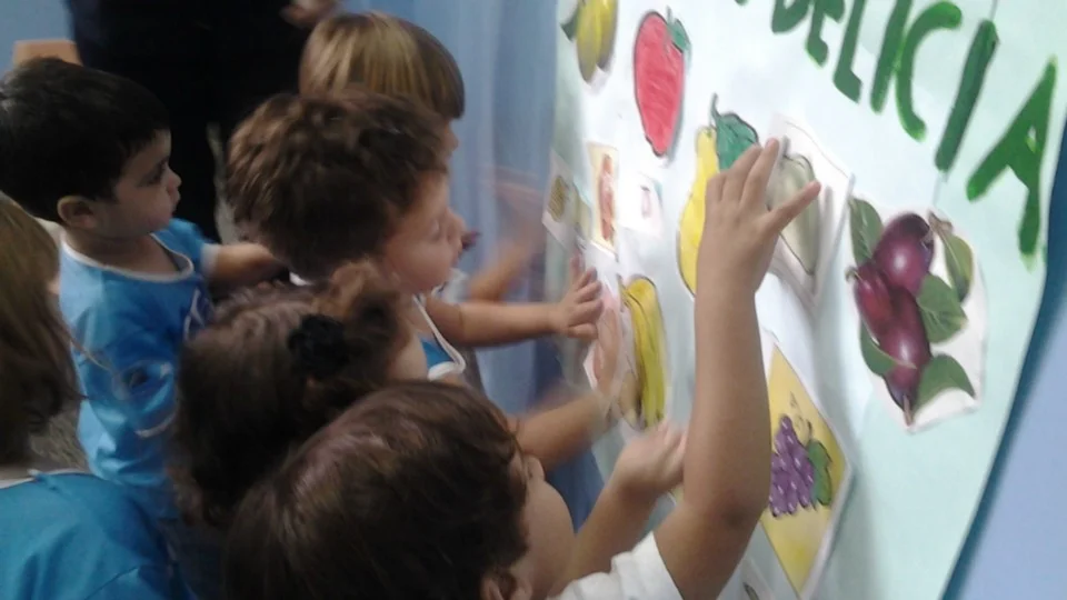 Alimentação saudável - Jardim I - Professora Cladir