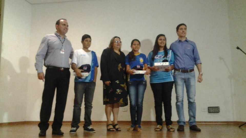 Alunas vencedoras do 3º concurso Taurus em Ação - 2014