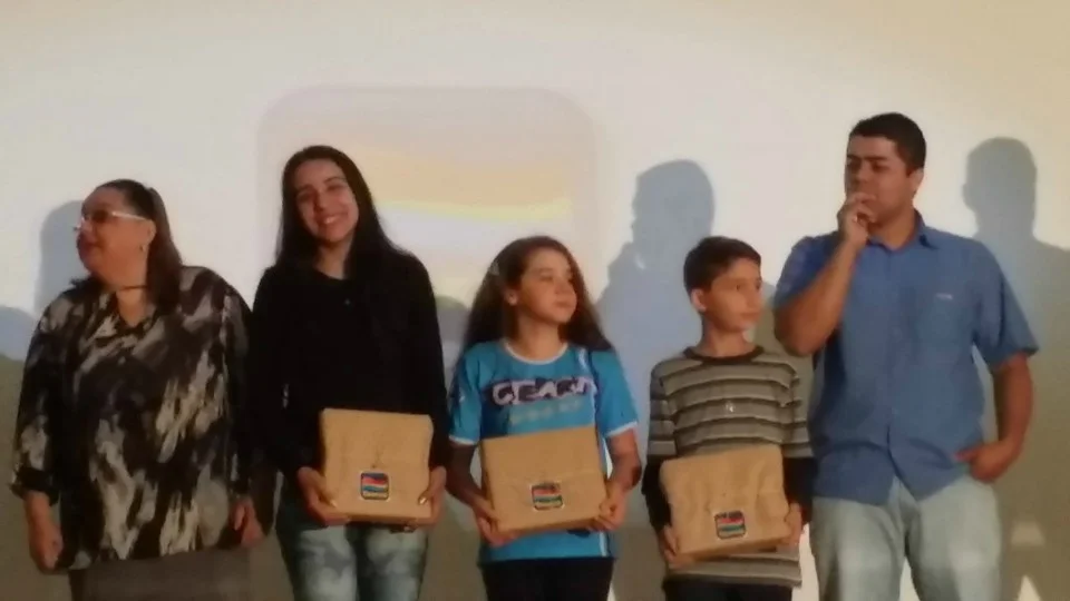 Alunas vencedoras do 3º concurso Taurus em Ação - 2014