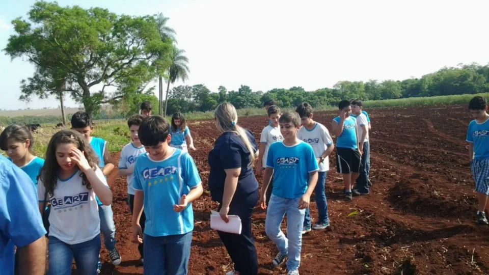 Aula de Campo - Turma 7º A - Profª Alessandra Aula de Campo - Turma 7º A - Profª Alessandra