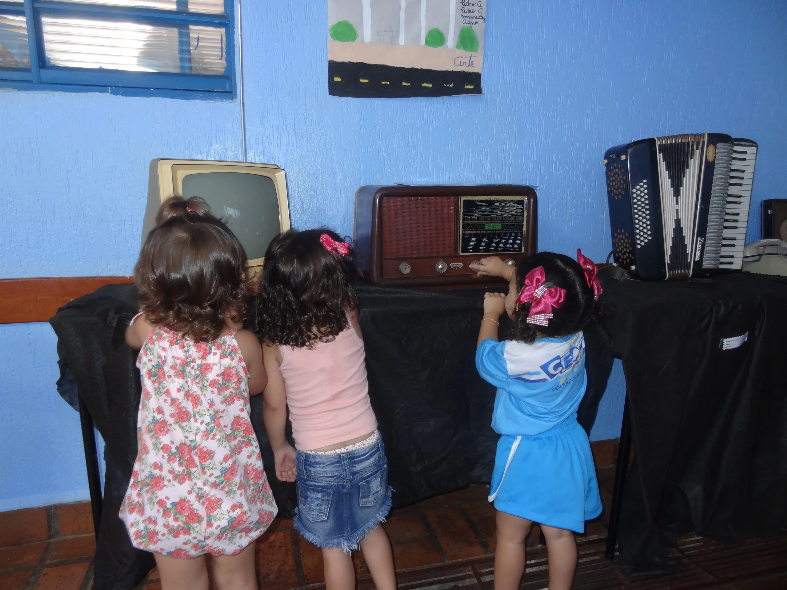 FEIRA DE ANTIGUIDADES - PROFª DINEIVA e GISELE - 4º e 5º ANOS