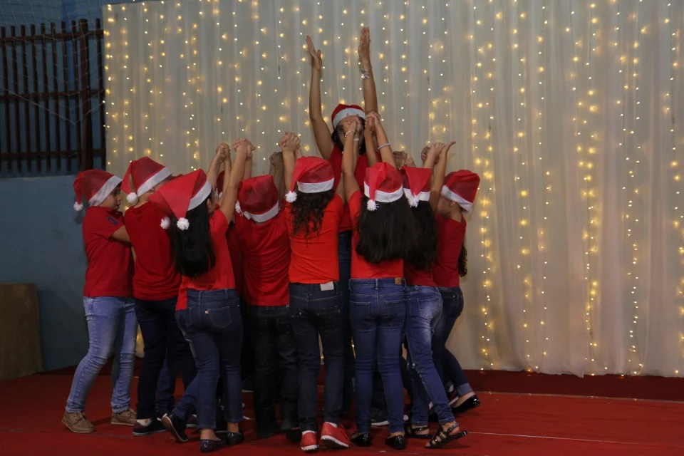 Cantata CEART - 2018- Professores e 1° e 2° B Cantata CEART - 2018- Professores e 1° e 2° B