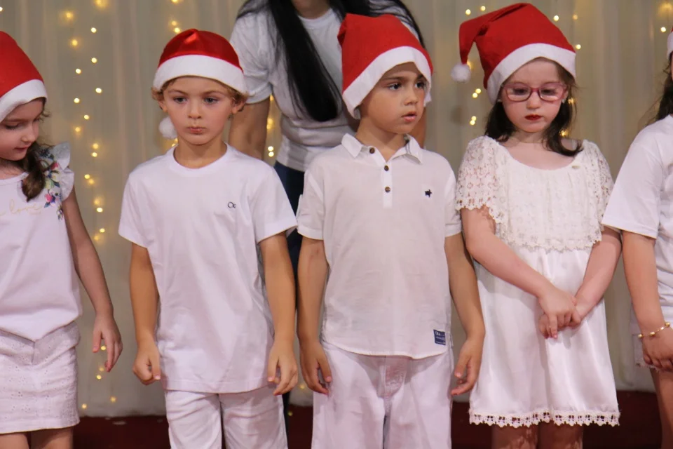 Cantata - 2018 - Pré Profªs Cladir, Dineiva e Evelin