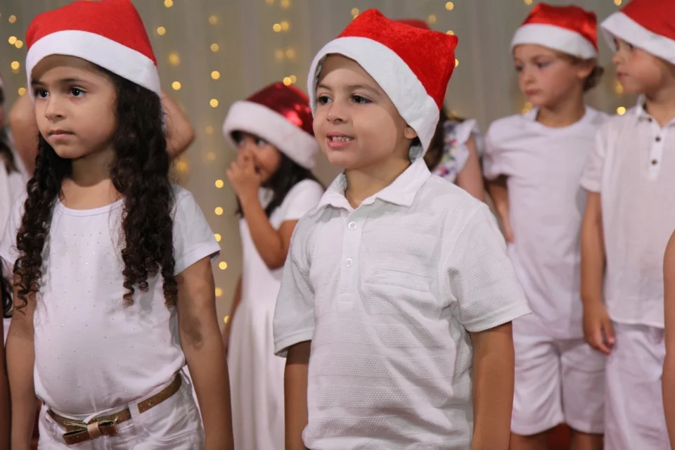 Cantata - 2018 - Pré Profªs Cladir, Dineiva e Evelin