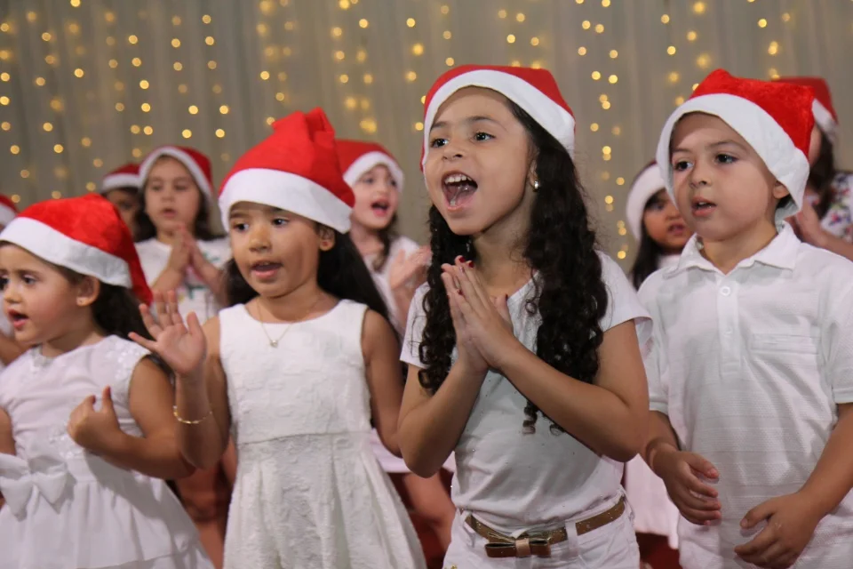 Cantata - 2018 - Pré Profªs Cladir, Dineiva e Evelin