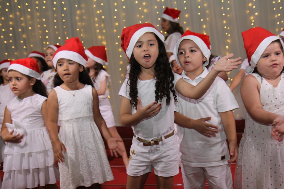 Cantata - 2018 - Pré Profªs Cladir, Dineiva e Evelin