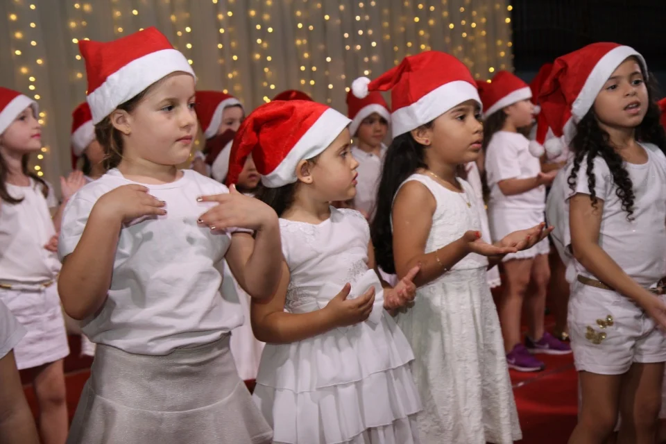 Cantata - 2018 - Pré Profªs Cladir, Dineiva e Evelin