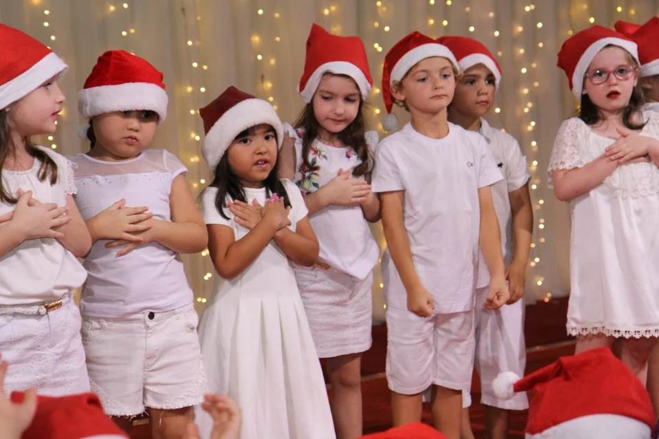 Cantata - 2018 - Pré Profªs Cladir, Dineiva e Evelin