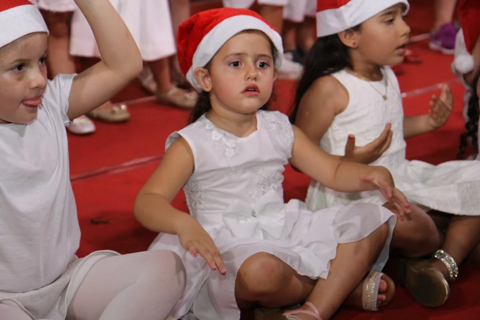 Cantata - 2018 - Pré Profªs Cladir, Dineiva e Evelin