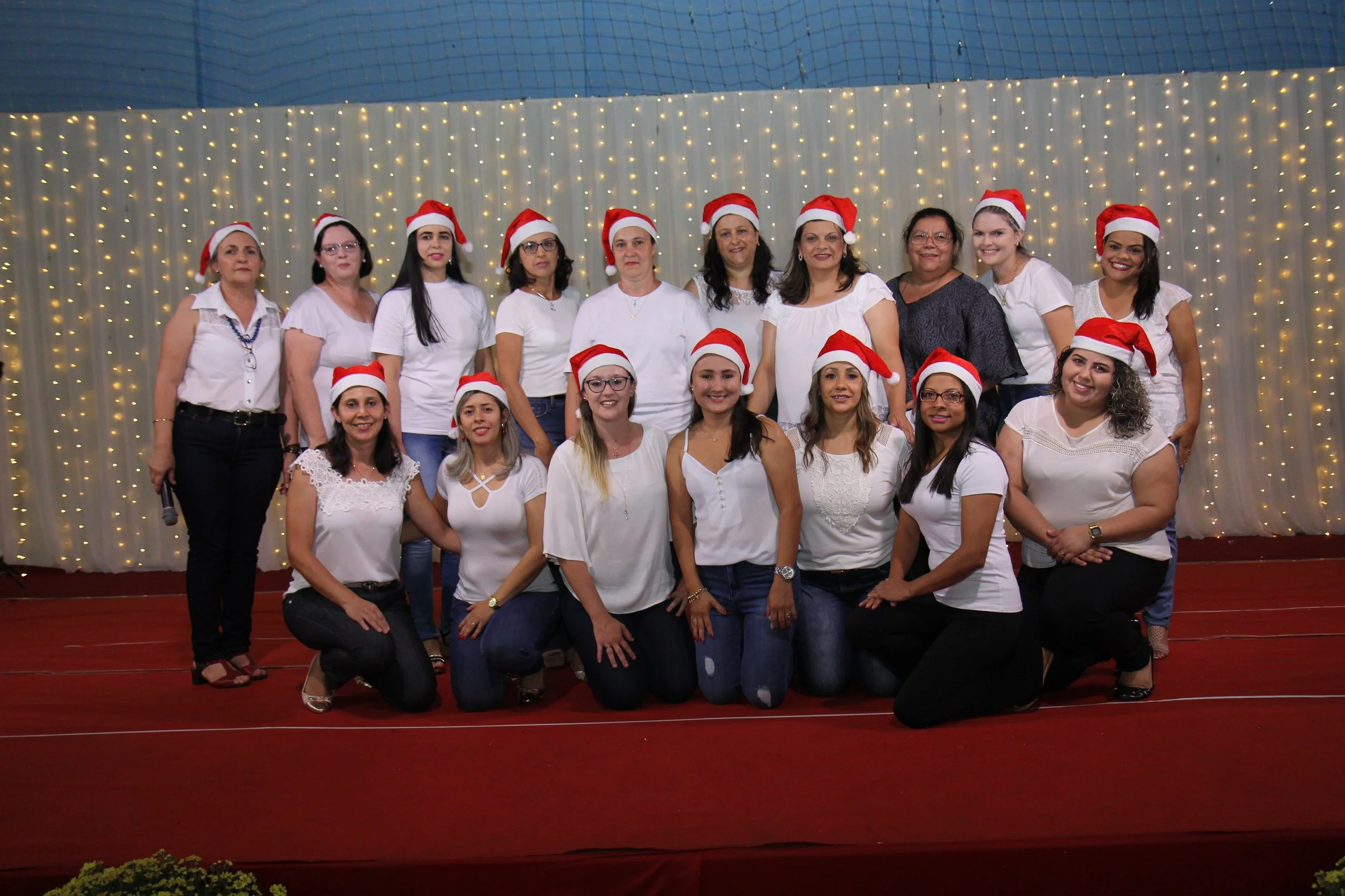 Cantata CEART - 2018- Professores e 1° e 2° B Cantata CEART - 2018- Professores e 1° e 2° B