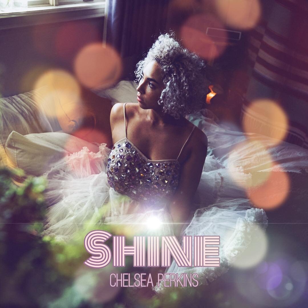 Chelsea的EP“Shine”封面