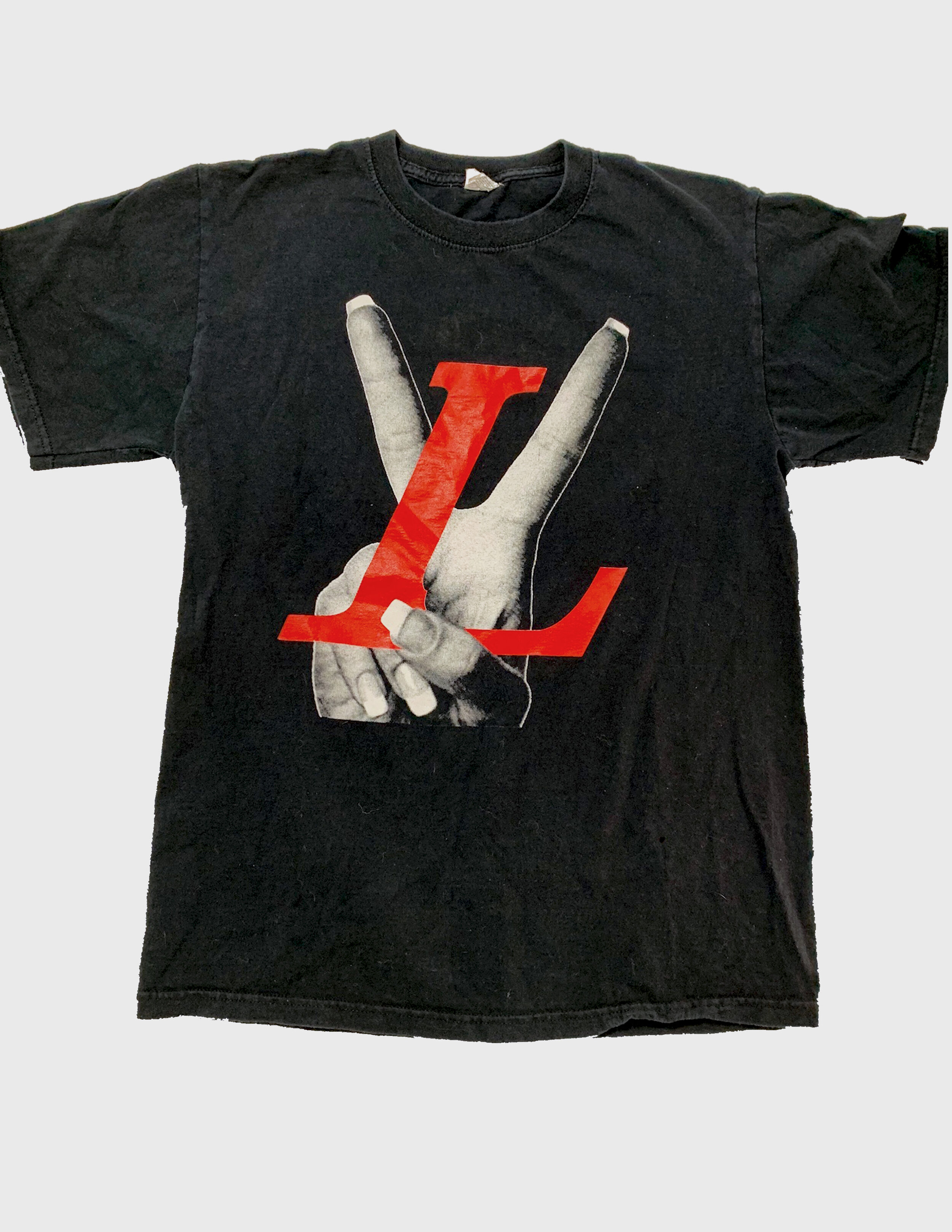 Regnjakke Lavet en kontrakt Kviksølv Bootleg Louis Vuitton Peace T-Shirt — Deja Vu Vintage Club