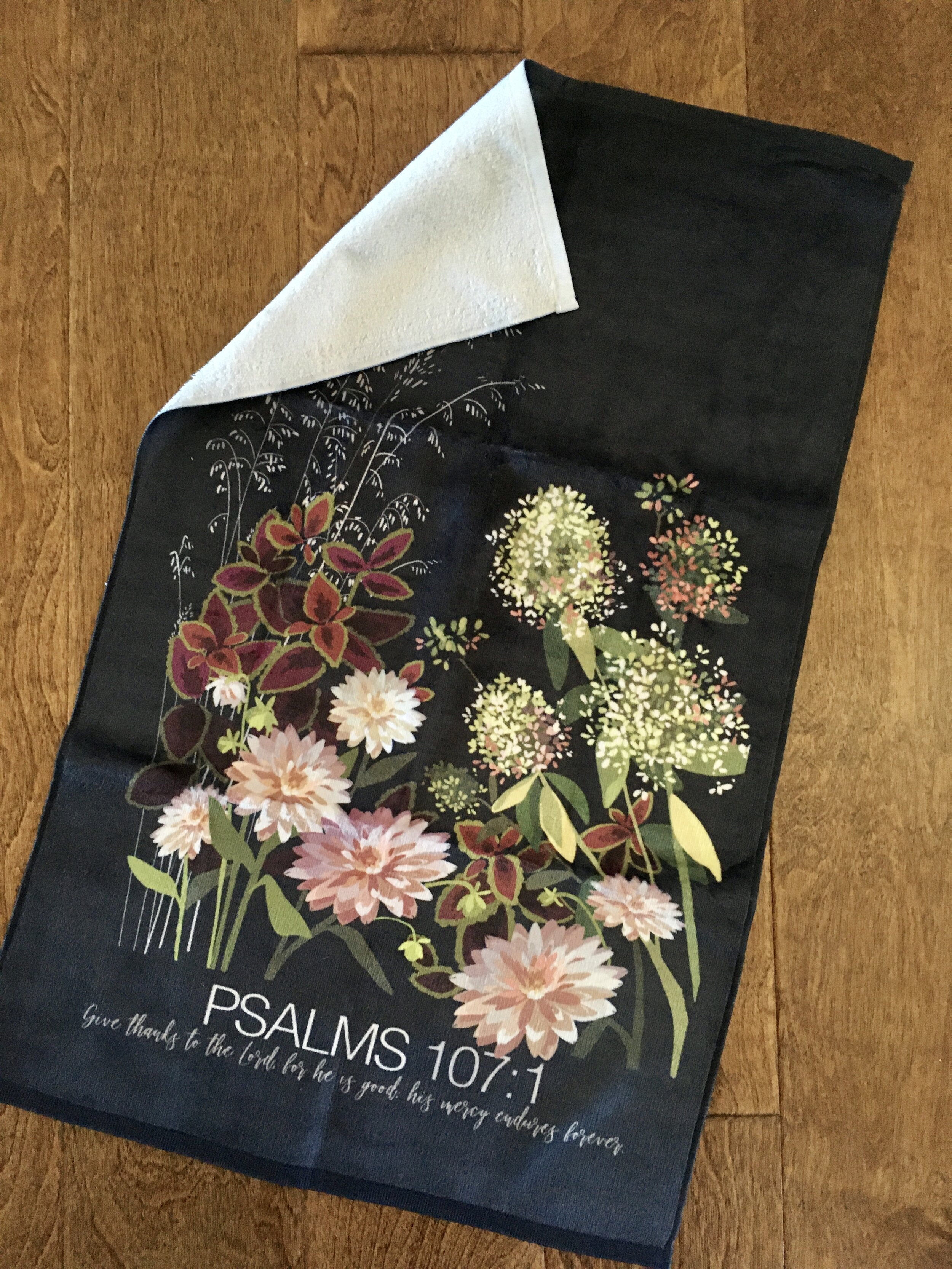 Psalms 107:1 towel — Marla Beyer Art