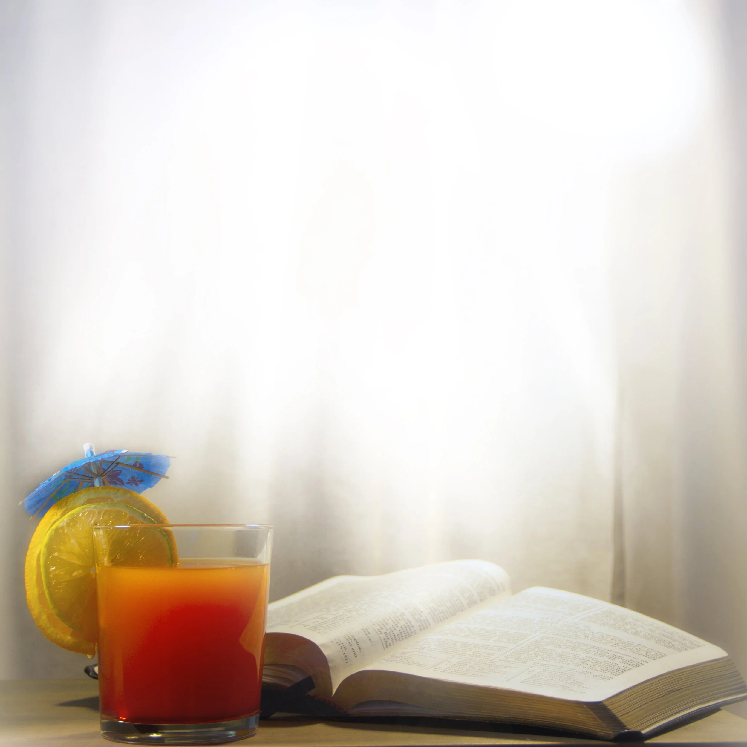 DrunkMormOnpodcast封面艺术没有Text.jpg