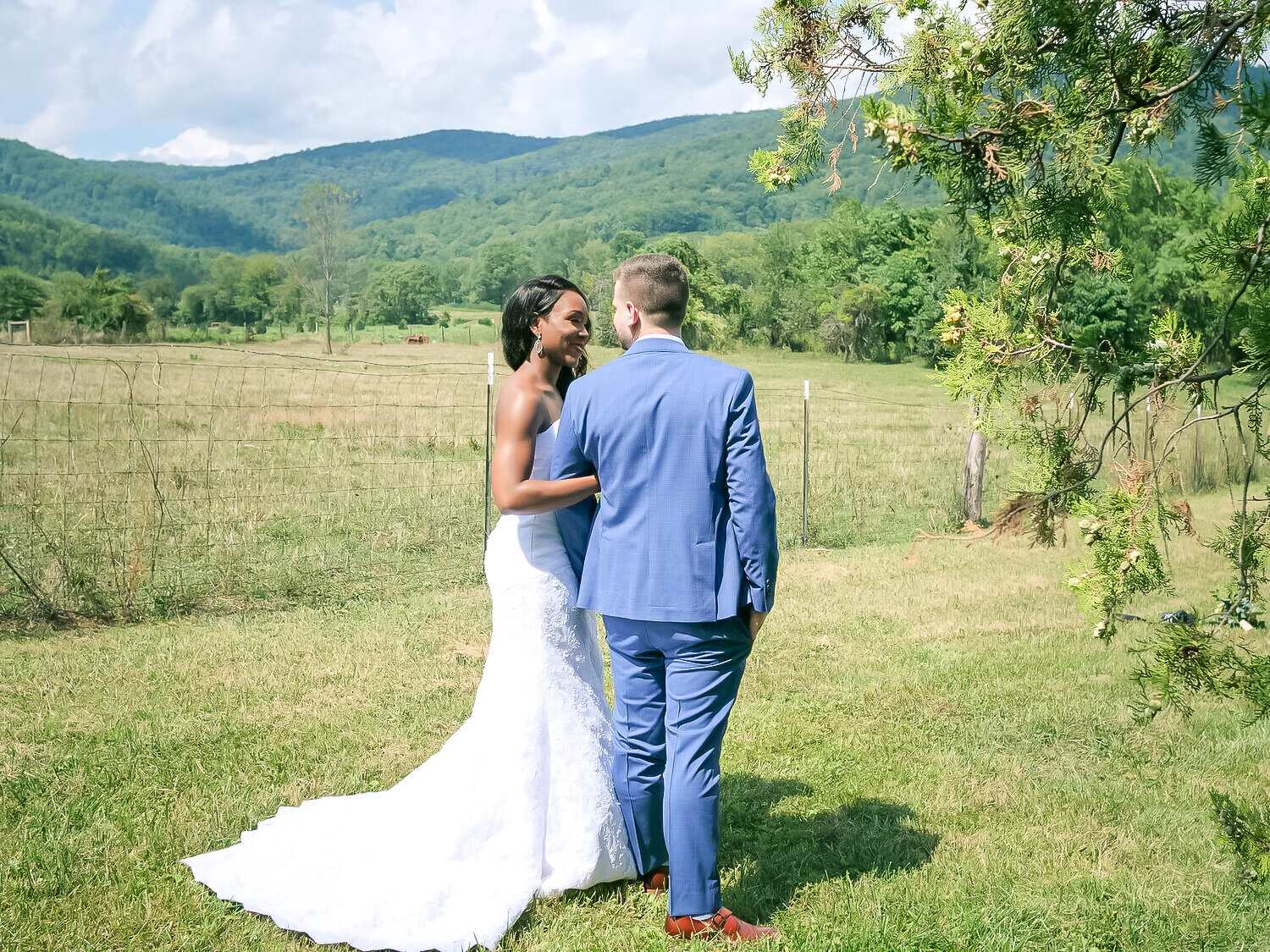 happy-wedding-couple-mountains.jpg