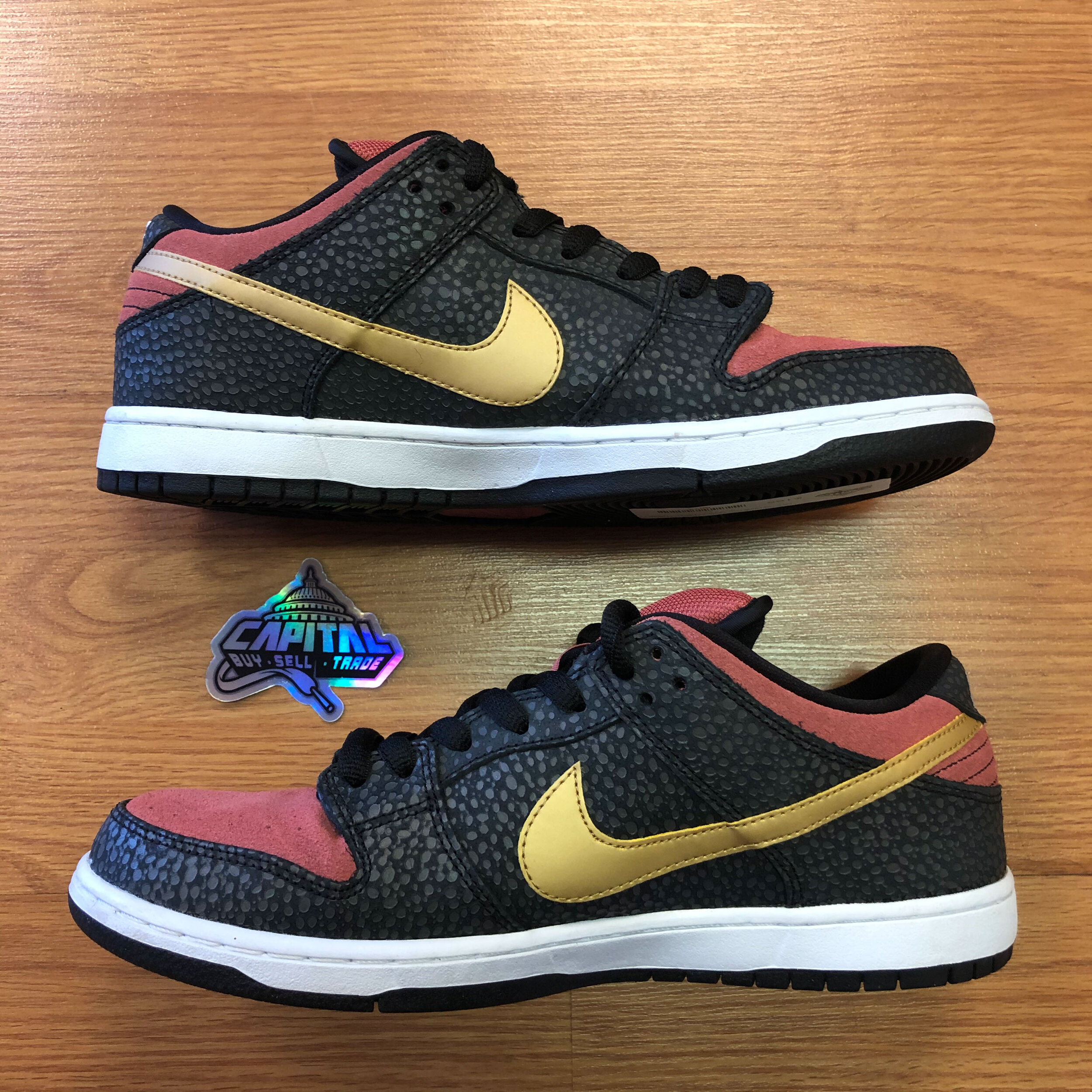 nike sb dunk low walk of fame