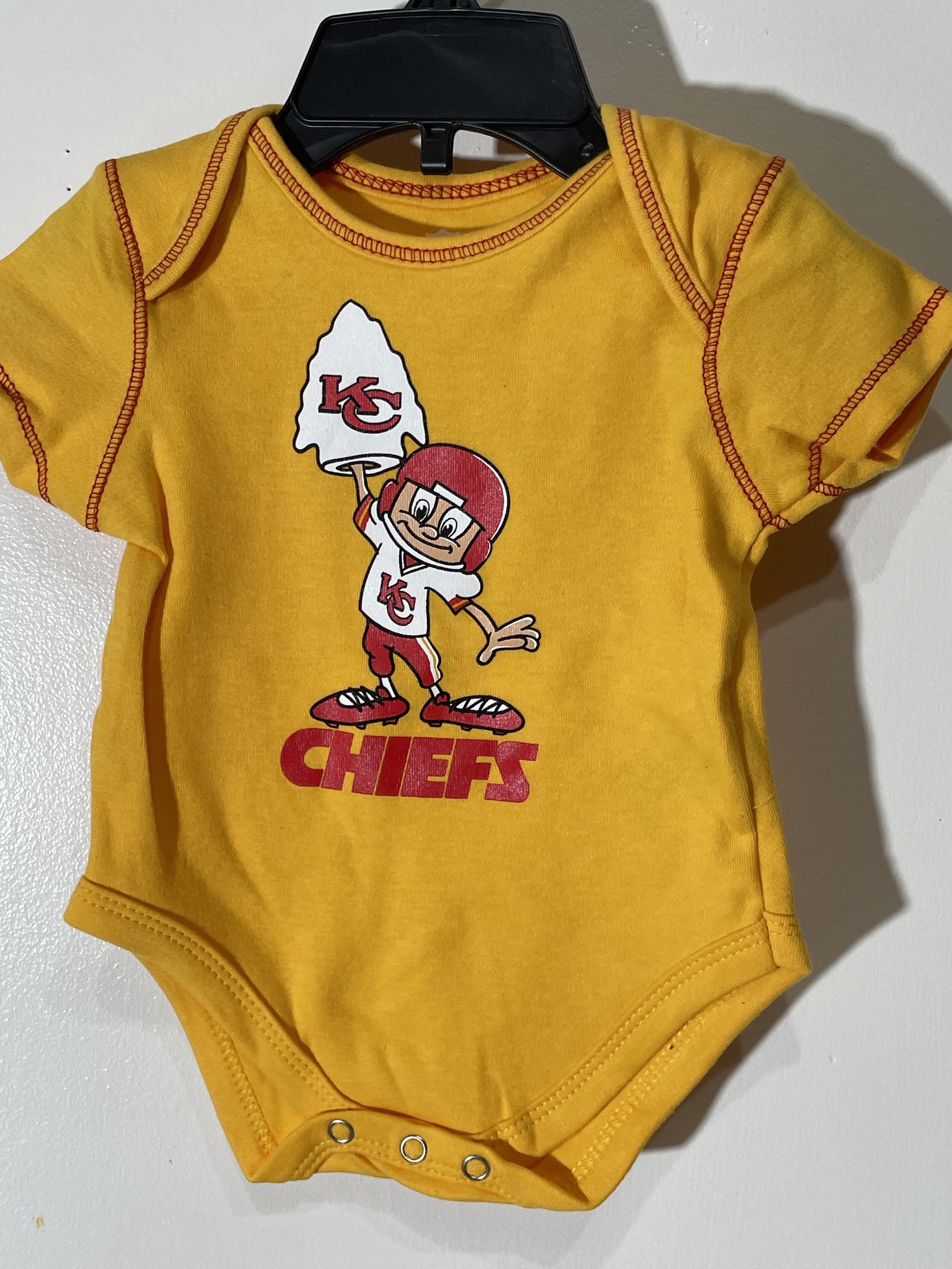 chiefs infant clothes