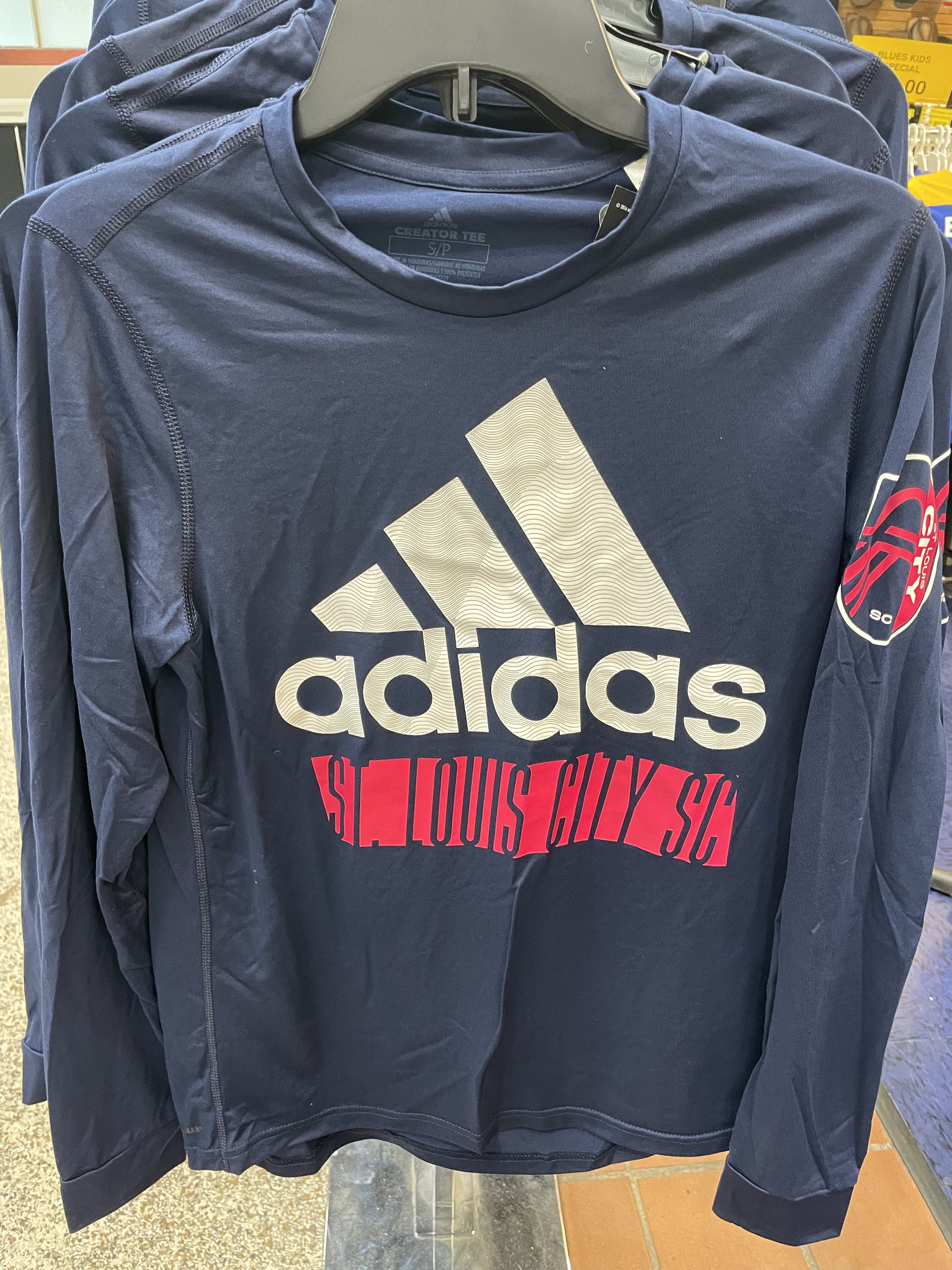 veiling Won gevaarlijk Adidas St Louis City SC long slv tee perf. fabric navy big logo — Hats N  Stuff