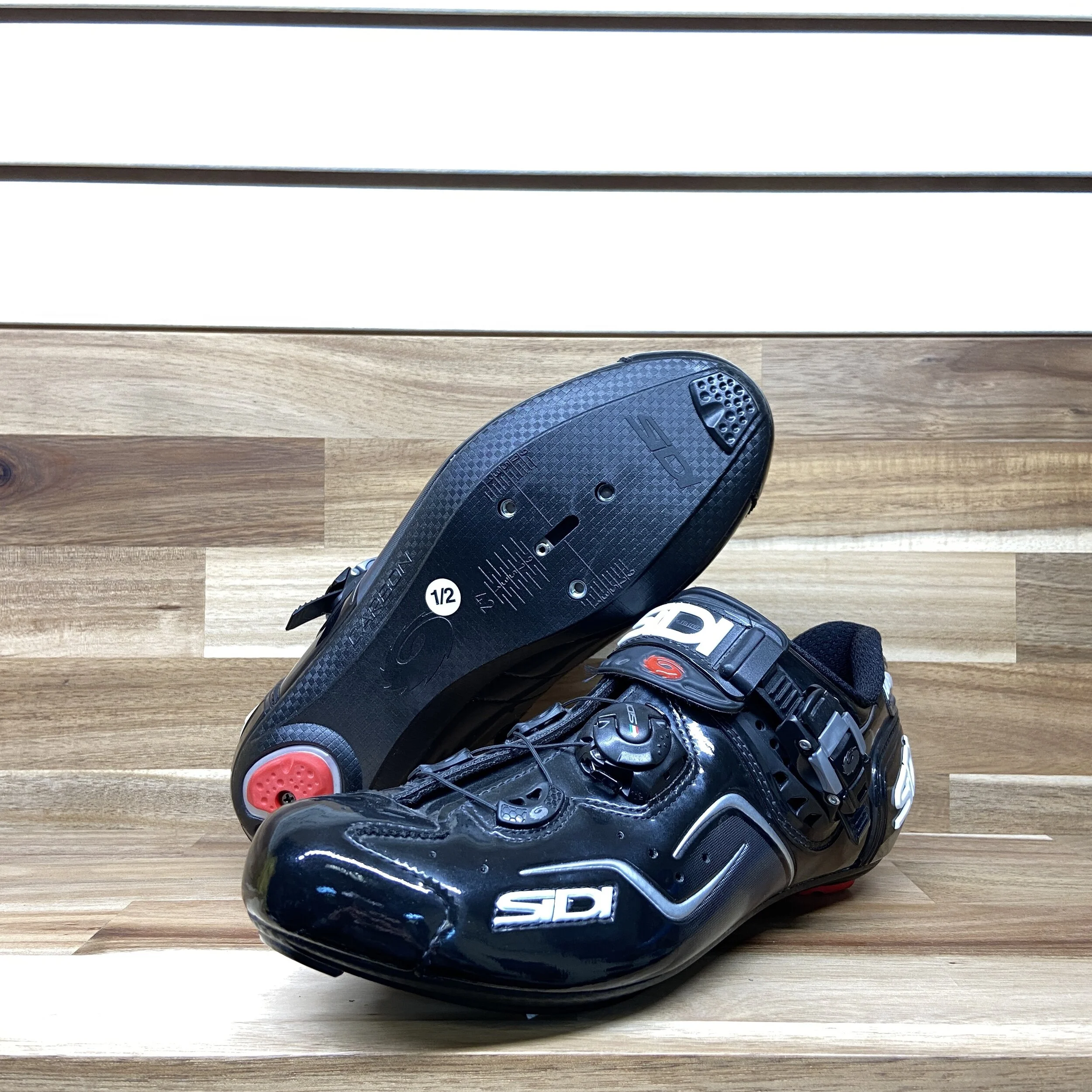 Sidi Kaos — Cycles BiKyle Sidi Kaos — Cycles BiKyle