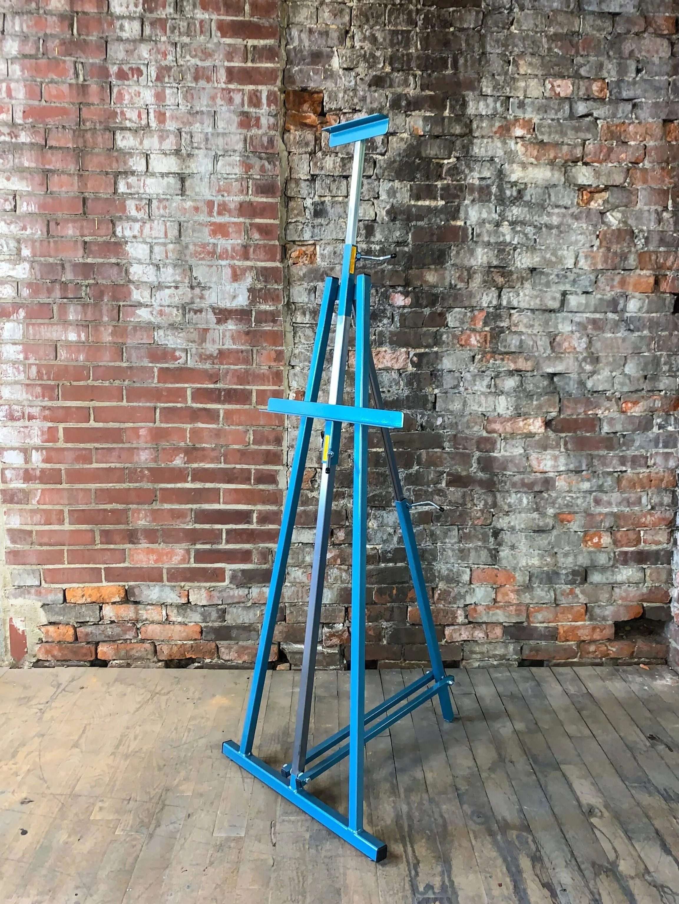 Collegiate Easel (CE100) — KLOPFENSTEIN Art Equipment MFG.
