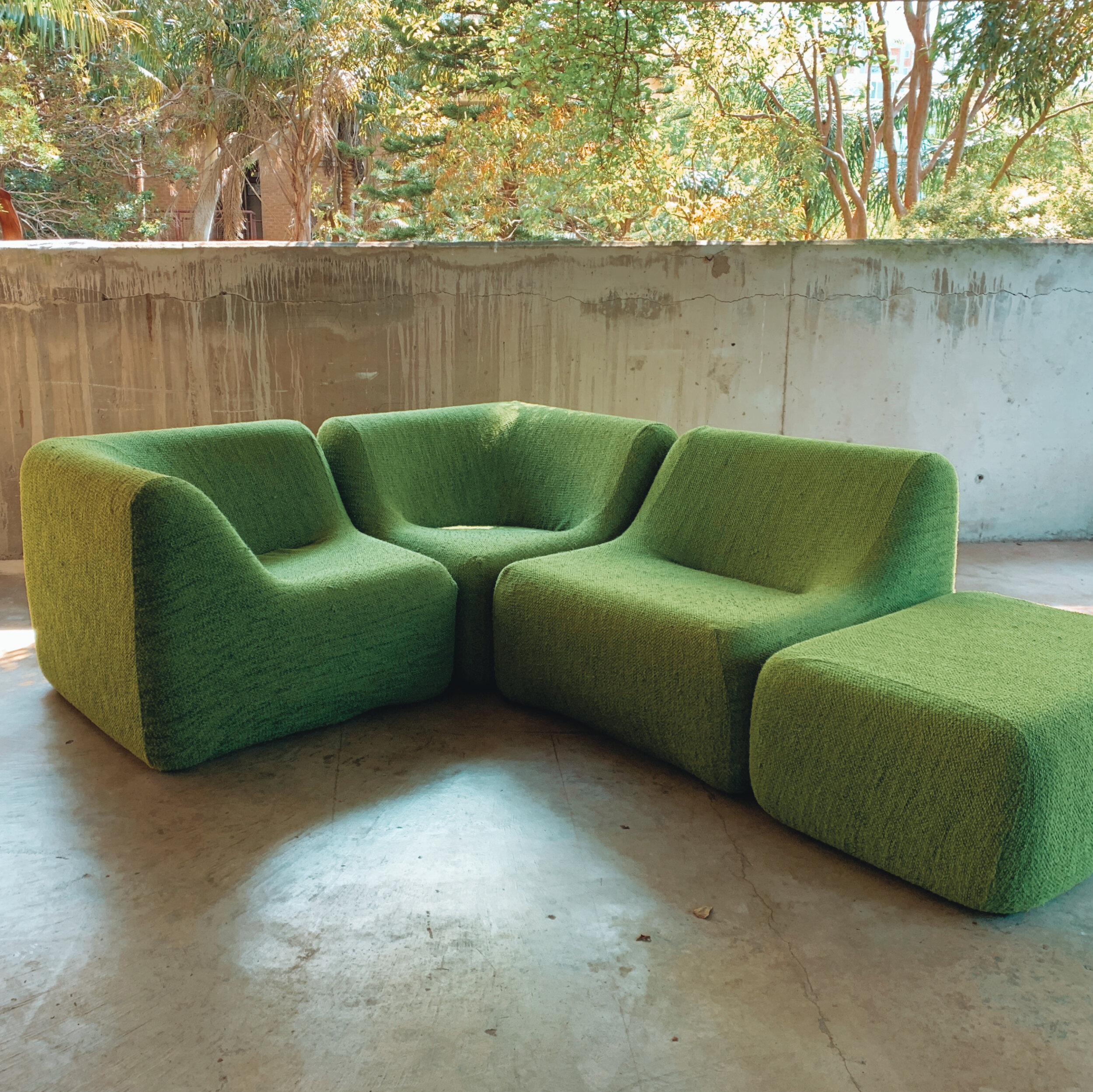 FEATHERSTON NUMERO VII LOUNGE SUITE ALPHA MODERN