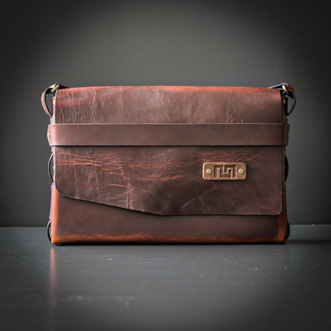 The Minimal - Full Grain Vegetable Tanned Leather Messenger Bag