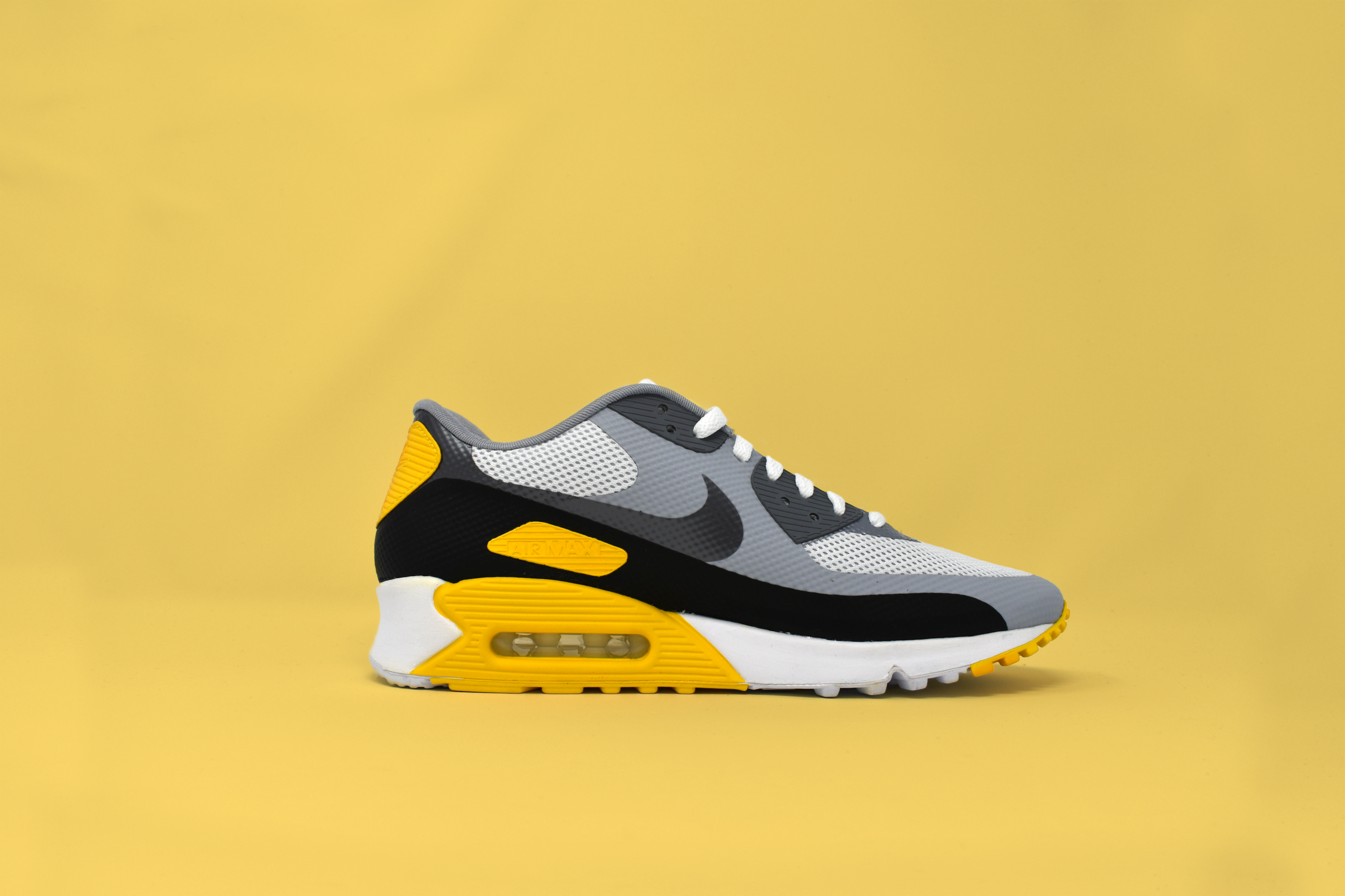 air max livestrong 2012