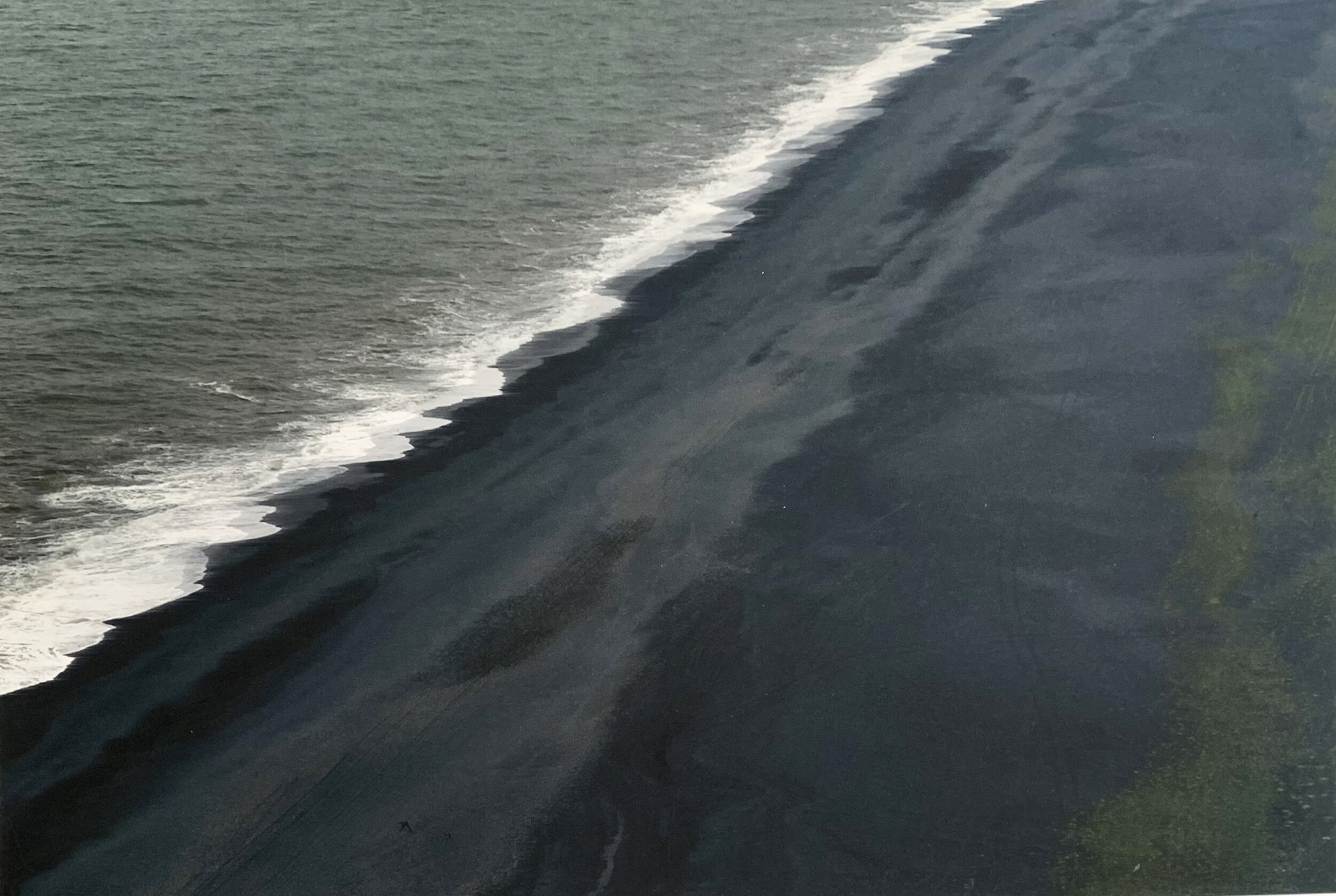 凯瑟琳·诺伦，维克黑海滩，冰岛，照片，14.5 x 19英寸