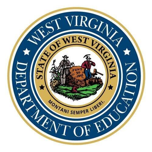 西弗吉尼亚州教育部认证办公室负责所有许可证的审批, 授权, 为希望在西弗吉尼亚州公立学校工作的教育者提供执照认证. - 