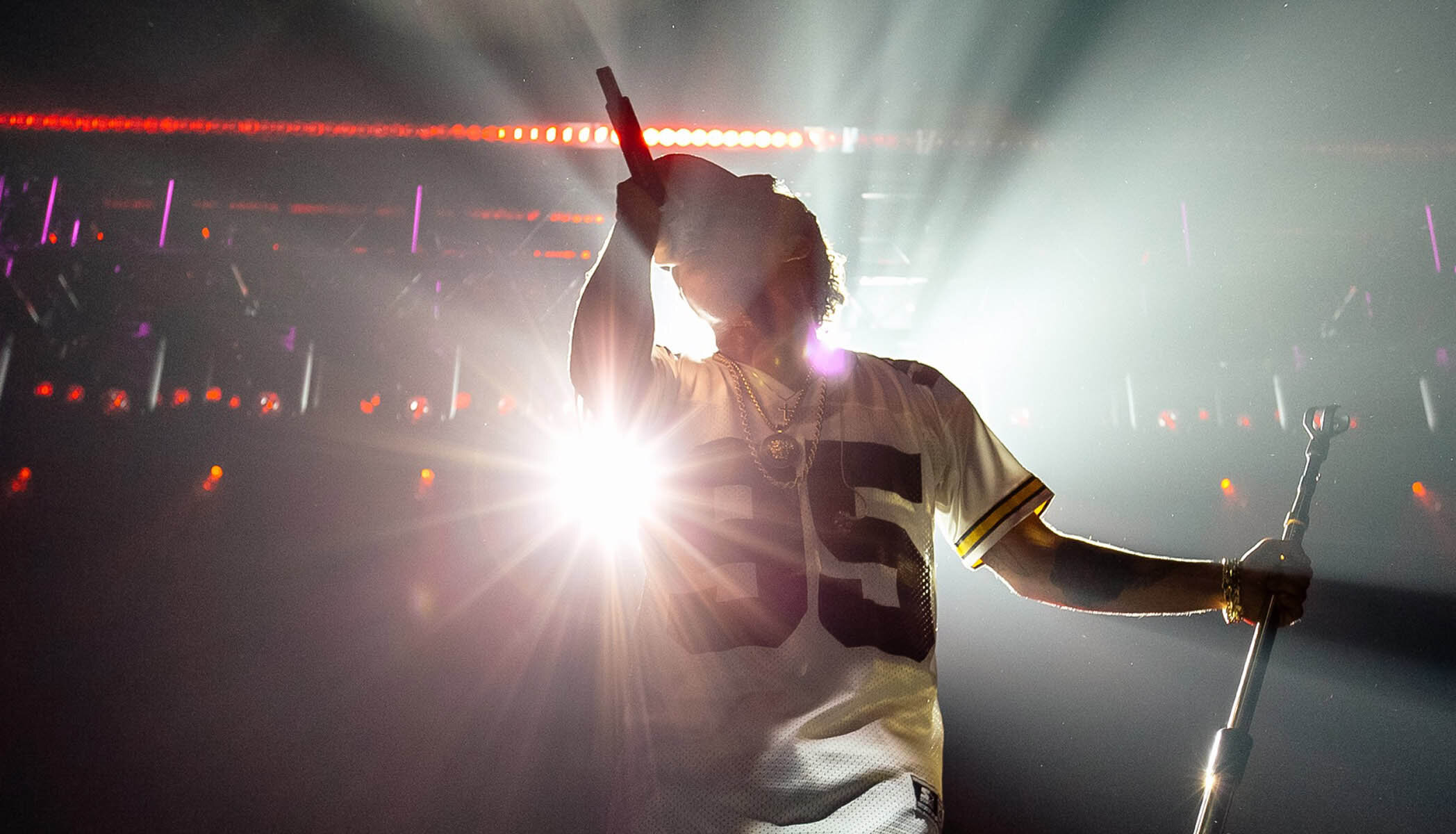 思科_BrunoMars_Spotlight_Thumbnail.jpg