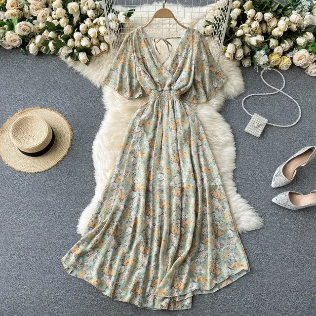 ★韓国人気★I AM MARI★COTIA FLOWER SHIRRING DRESS Moon City - Short-Sleeve Square Neck Floral Print Ruched