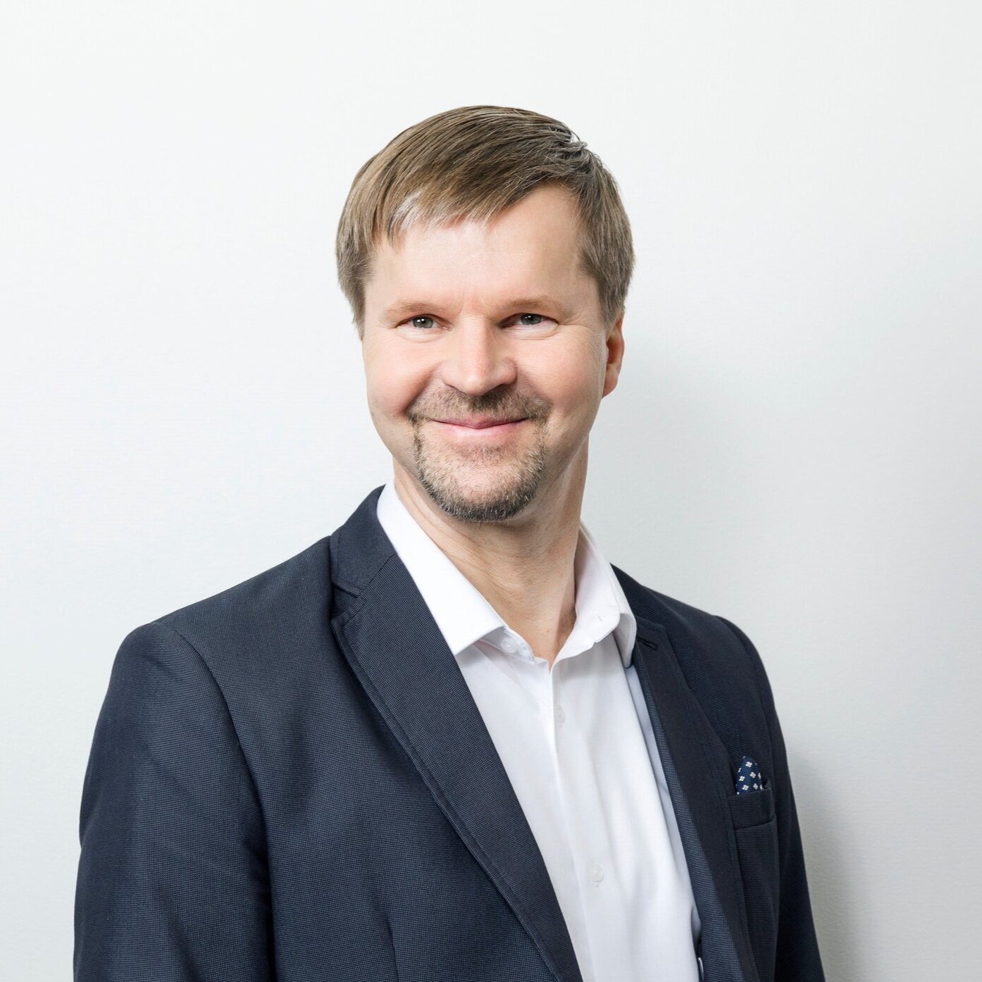 Aarno Hartikainen CEO SKJ Systems M: +358 50 067 4438 E: aarno.hartikainen@skj.fi