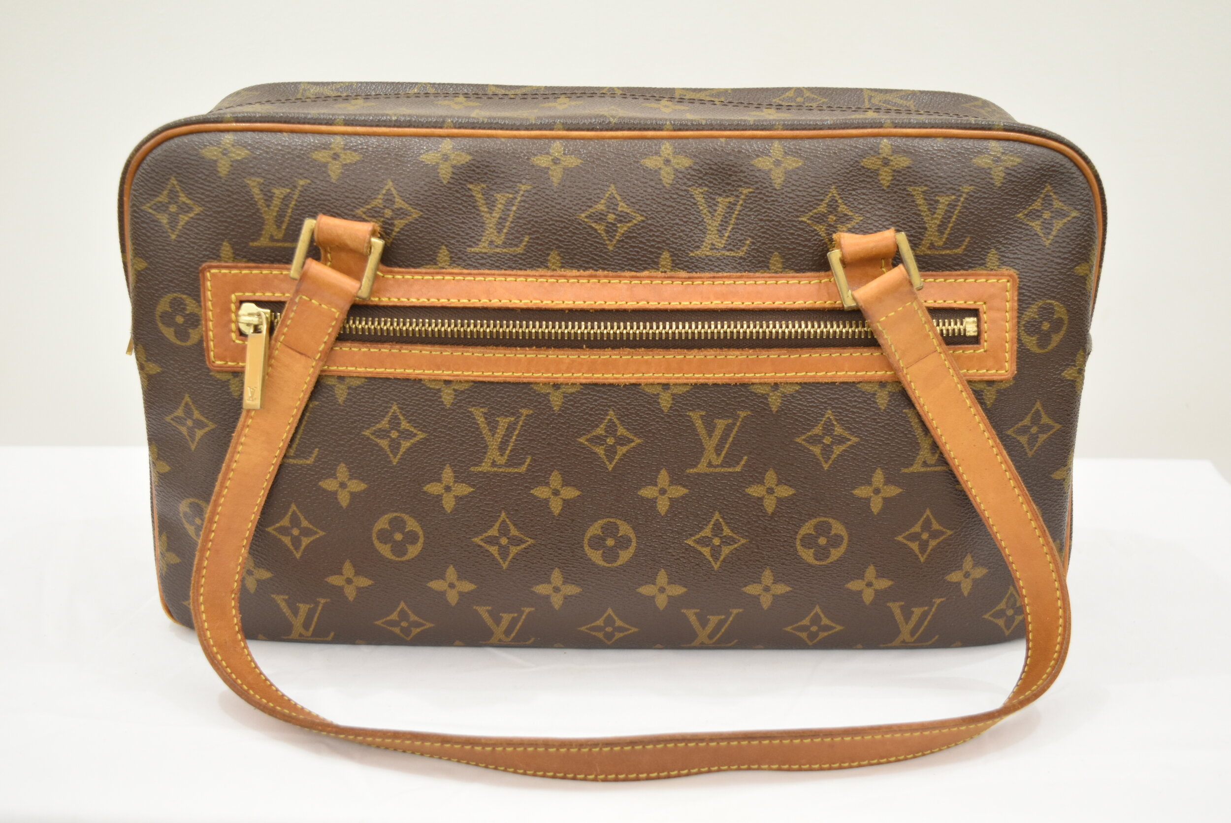 Louis Vuitton Cite Handbag Monogram Canvas GM - ShopStyle Shoulder Bags