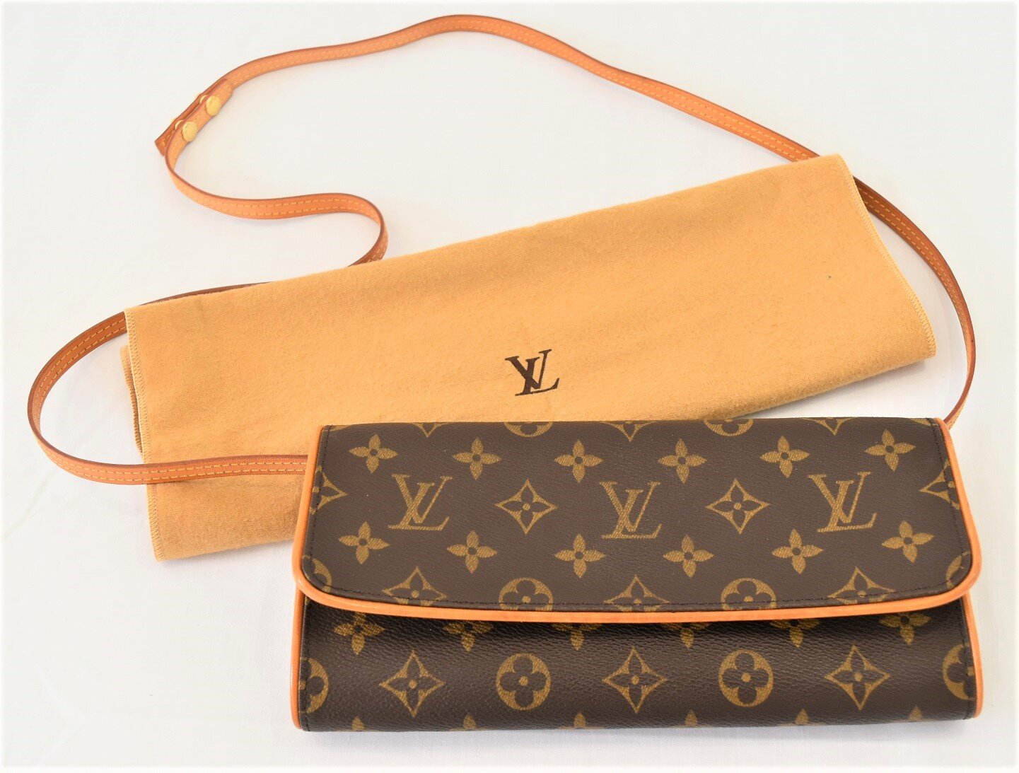 Authentic Louis Vuitton Pochette Twin GM 