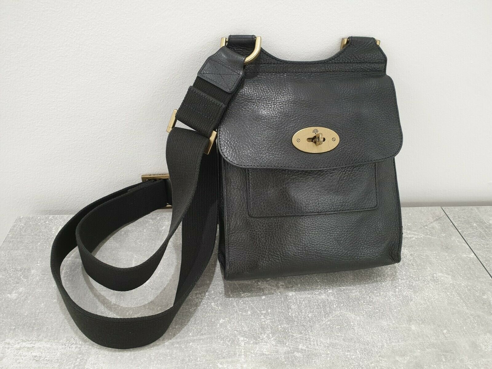 100% AUTH Mulberry Antony Black Small Classic Grain Crossbody Bag — Luxe &  Beyond