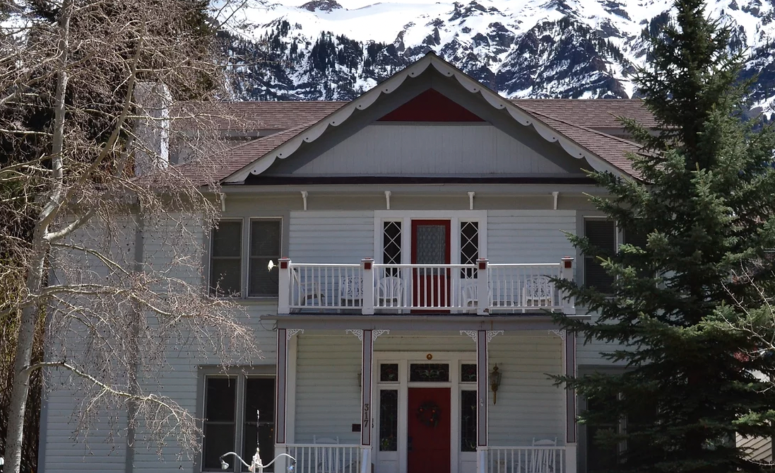 Street view of Ouray Manor B&B
