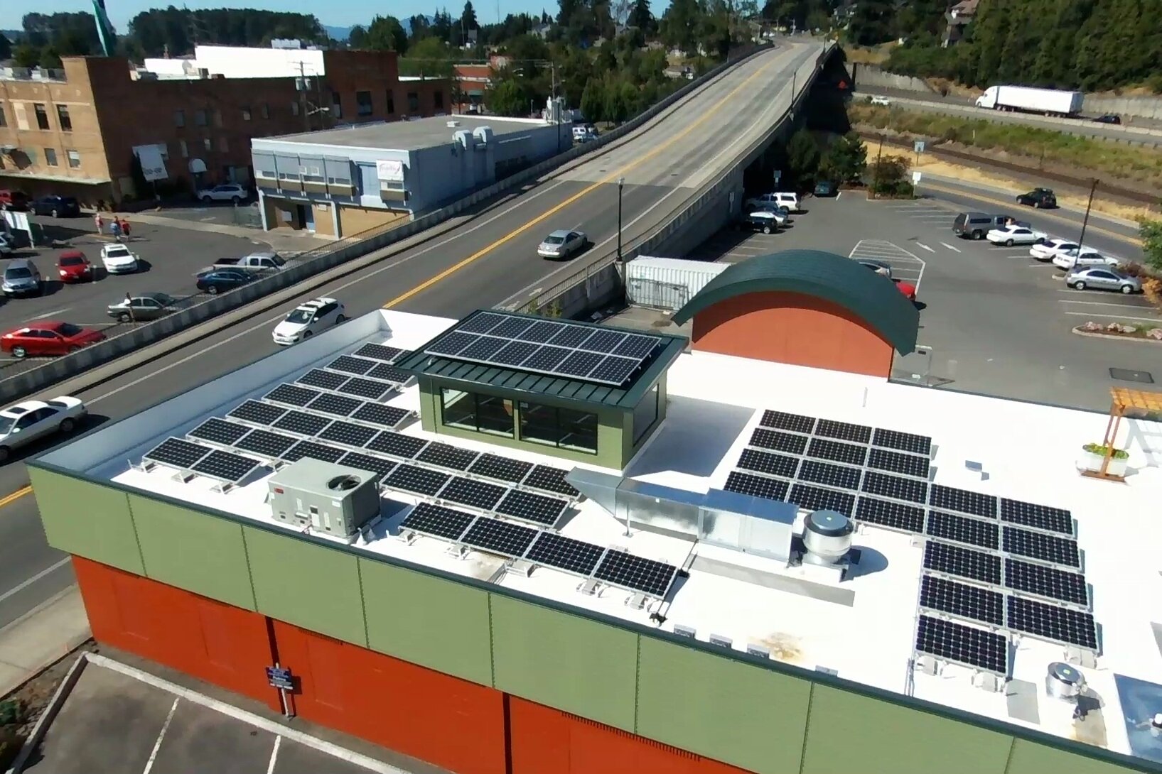 solar panels on the roof of the c-square building