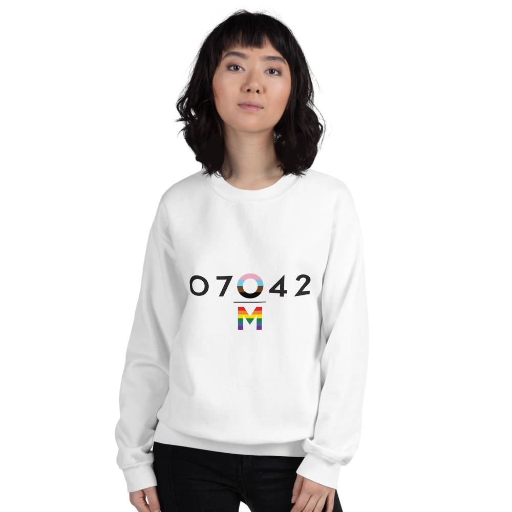 07042 Sweatshirt Out Montclair