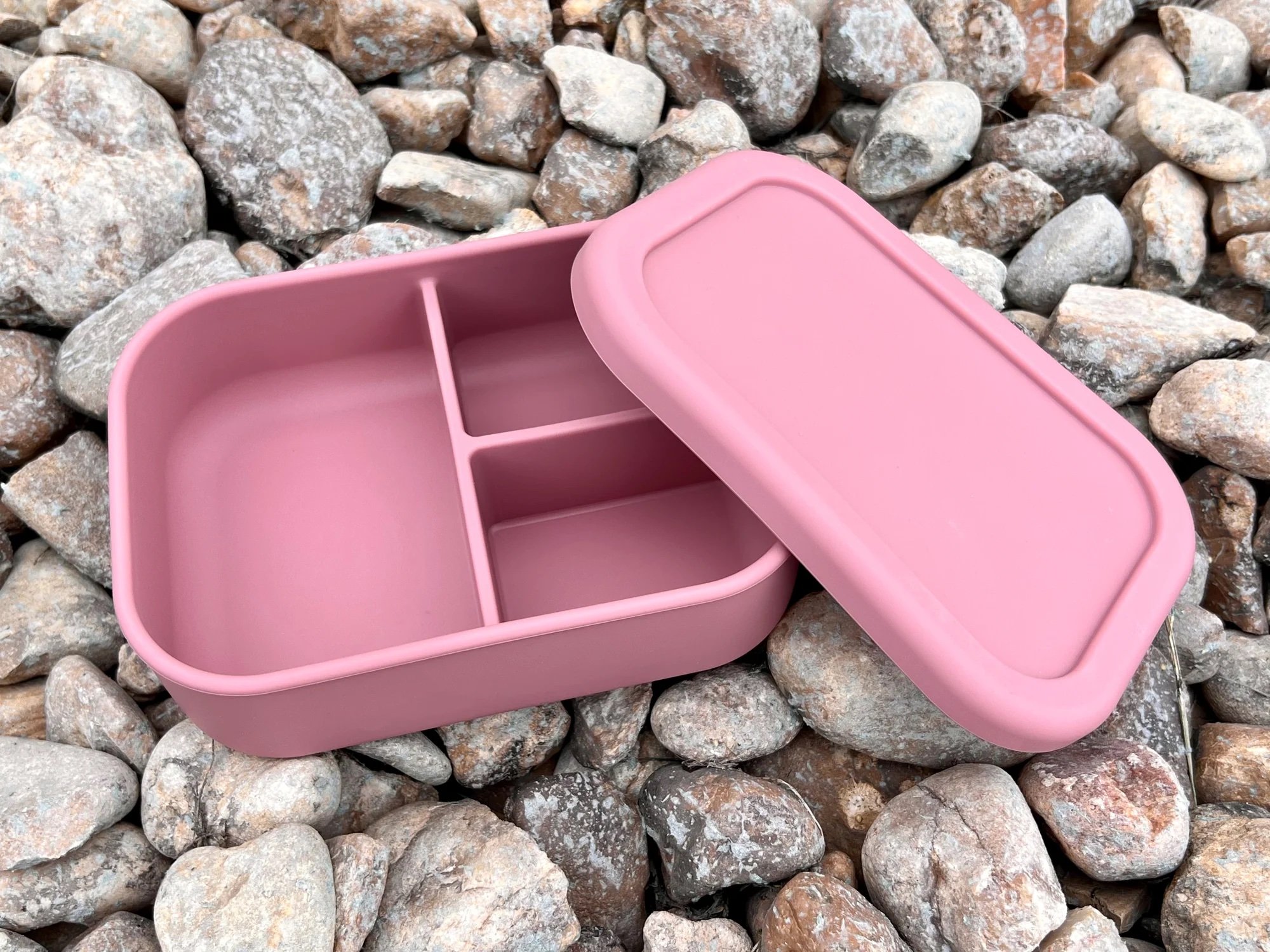 3 COMPARTMENT SILICONE BENTO LUNCH BOX - DUSTY PINK – ME AND YOU BAMBINO
