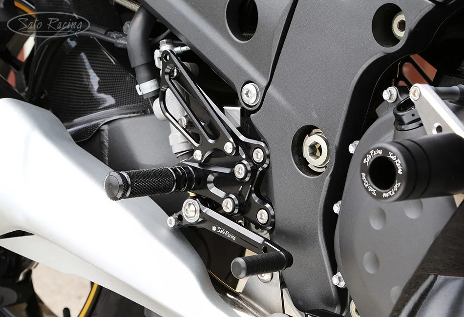 thumbnail image 2 of CNC ZX10R 06-10 Motorcycle Adjustable Rearsets Foot Pegs 2 of 9