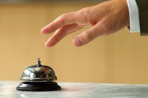 通过利用先进的通信系统，包括强大的功能，如自动助理, 自动呼叫分配, 语音信箱和更多, 你一定不会错过客人或团体预订的电话.另外, 通过提供灵活的, 先进的通信服务，您将能够吸引企业进行现场会议和会议在您的物业.让沟通成为你酒店的首要任务, 你可以确保你的客人和员工的需求总是得到满足. 请与巴黎人贵宾厅联系，讨论升级和迁移选项. - 