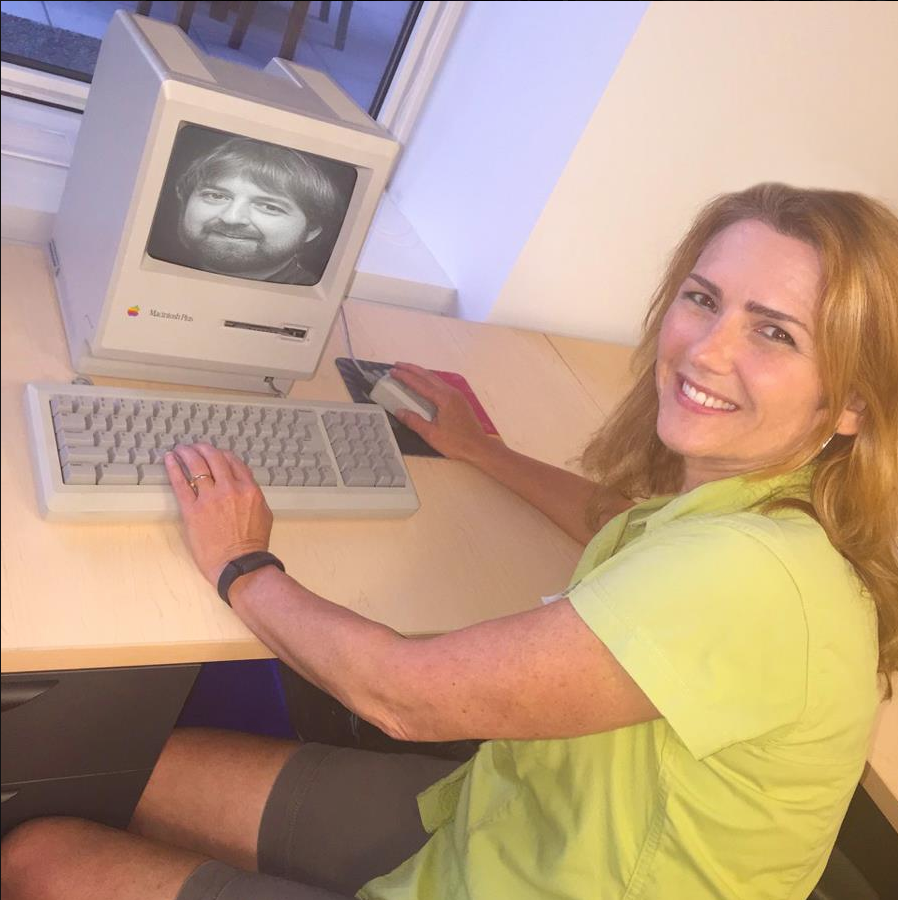 Evelyn with a Mac Plus. I superimposed Bill Tata’s photo on the screen. 他是MICA图形实验室的主管，也是第一个向我展示Mac和MacPaint的神奇之处的人! LOL!