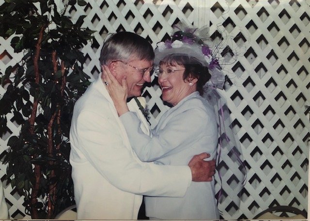 53年的托马斯·迪根和53年的佩吉·柯普
结婚日期:2002年12月29日