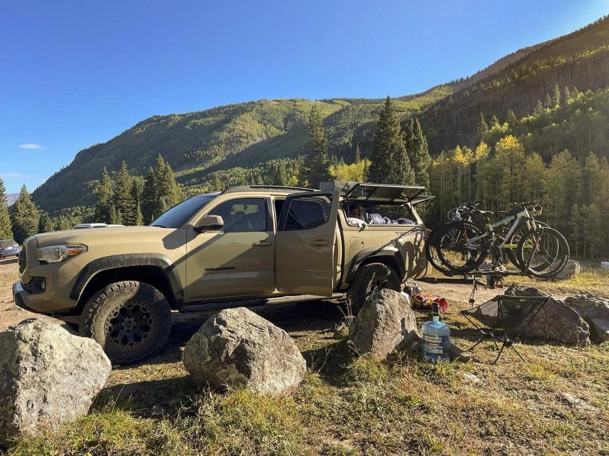 Kuat NV 2.0 bike rack with the Pivot 2 in action