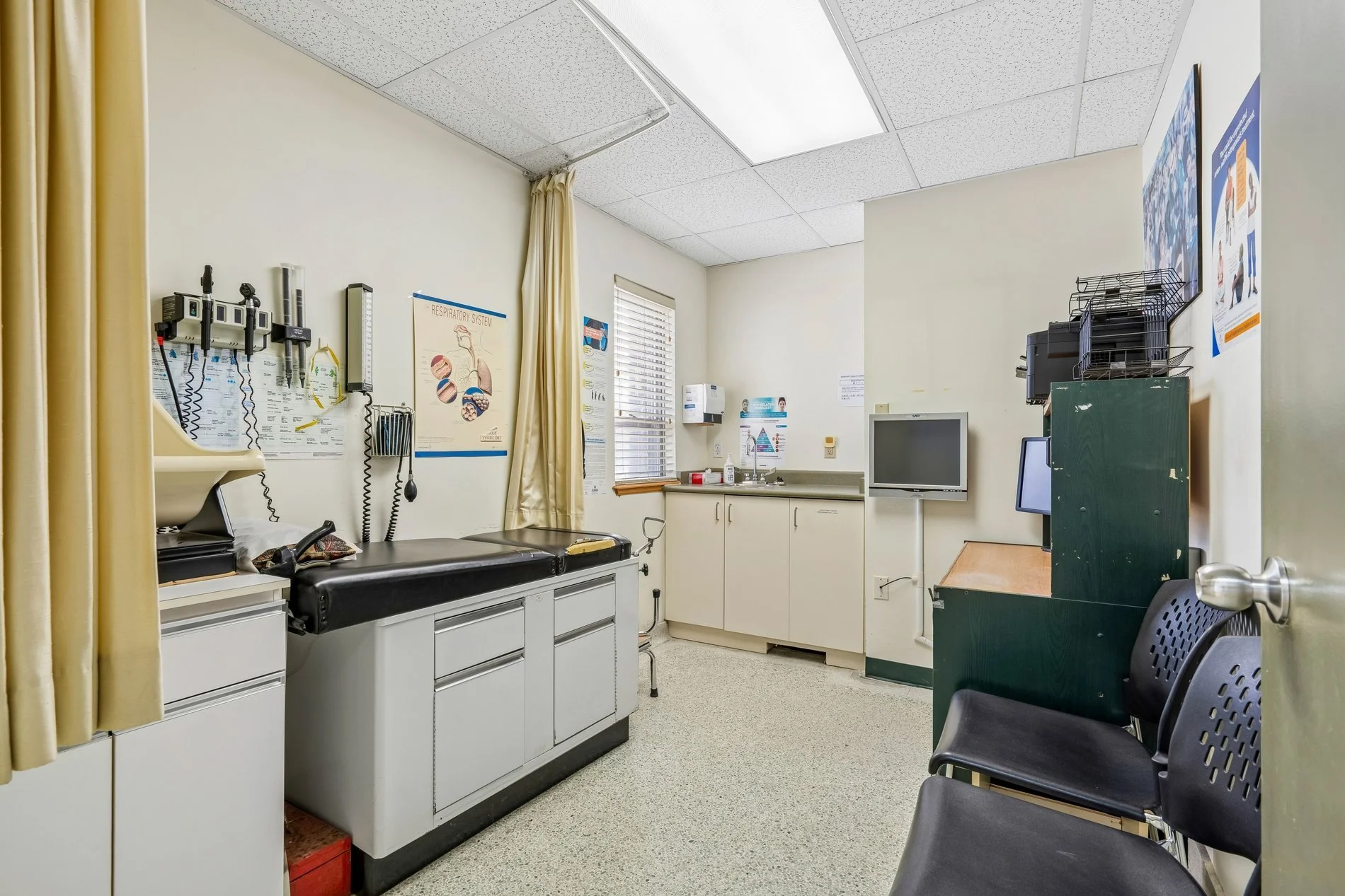 4023 Sheppard Ave East — Reception Area