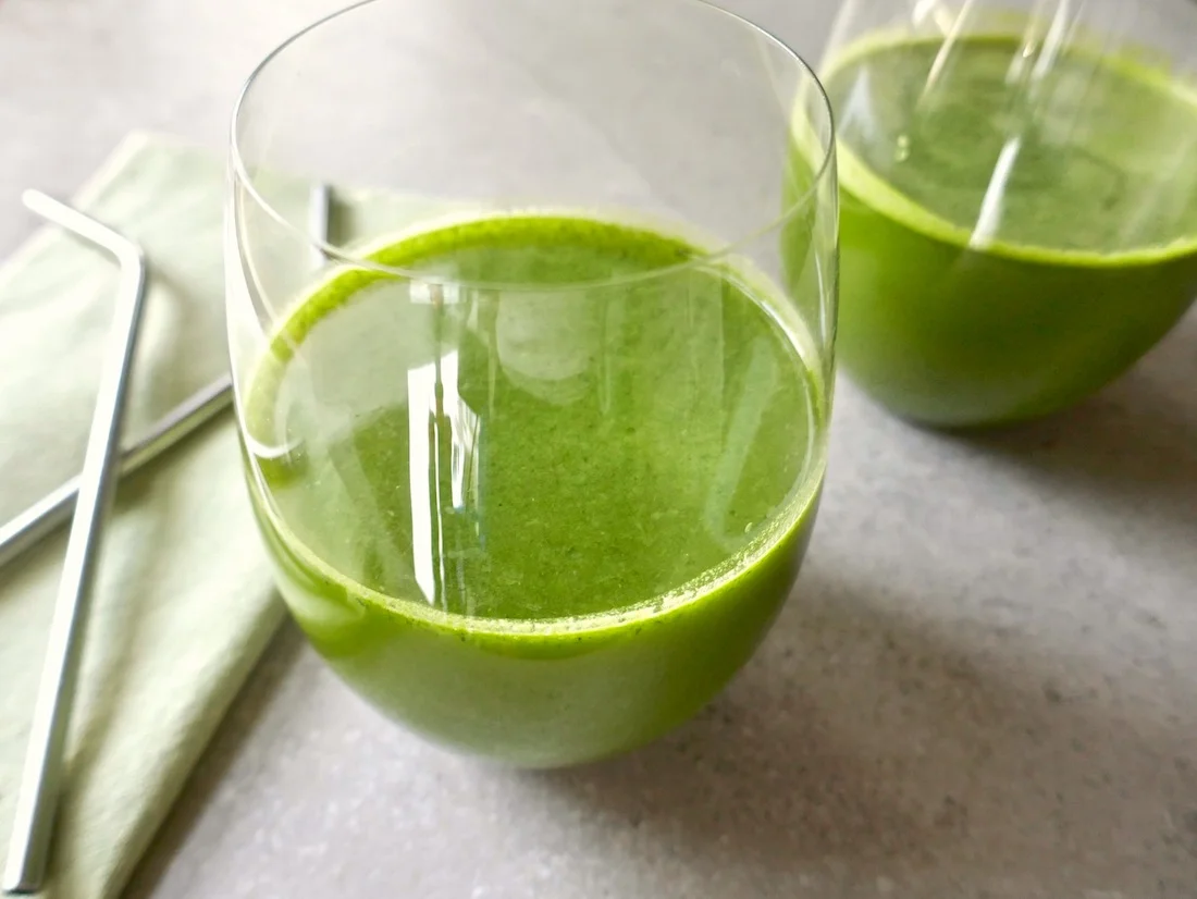 Cilantro Lemon Detox Juice {Paleo, Vegan} 