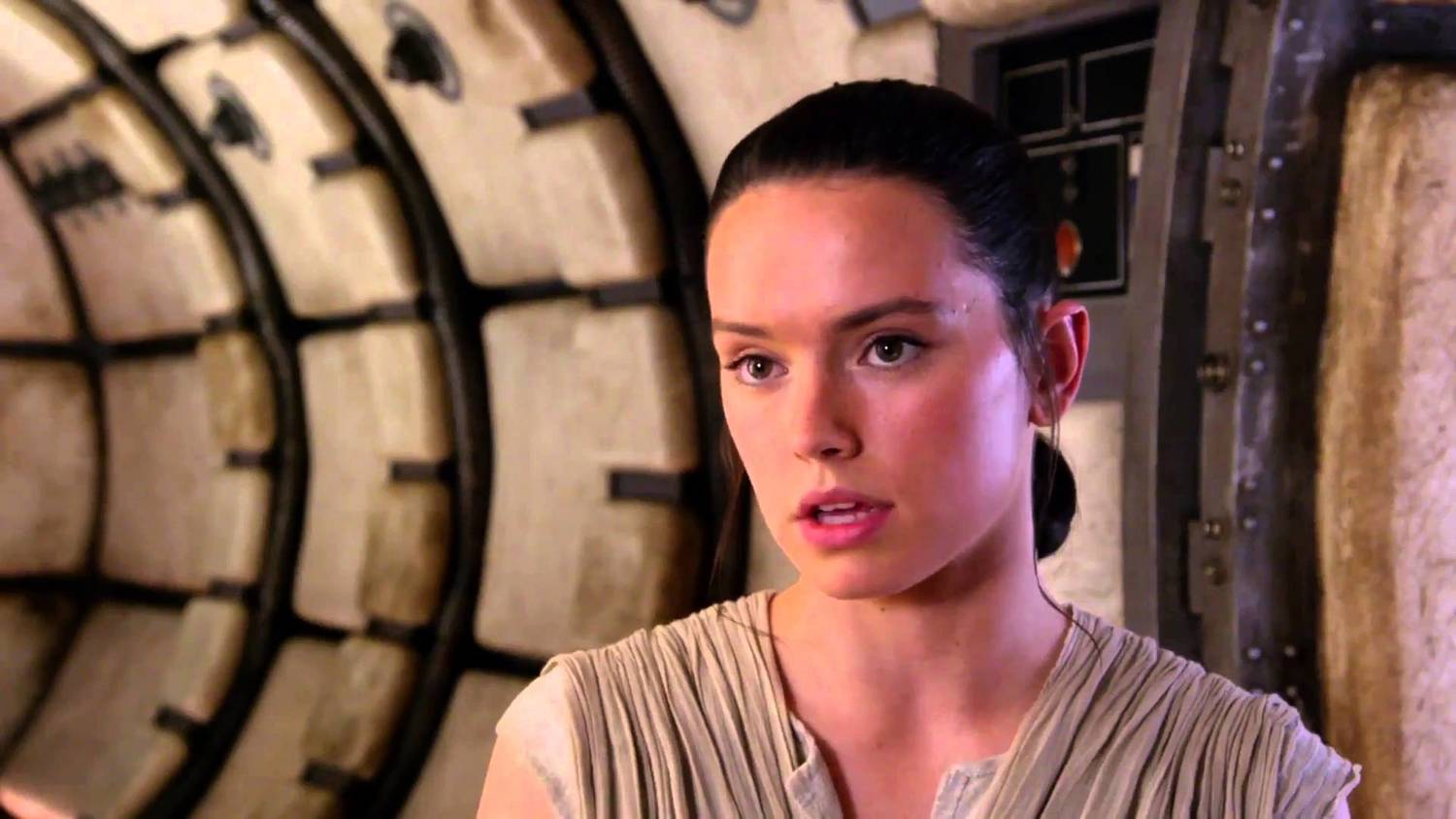 Daisy Ridley Shares Surprising Opinion About Rey (Spoilers...Maybe) - GeekT...